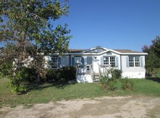 330 Cedar Dr, Azle, TX 76020