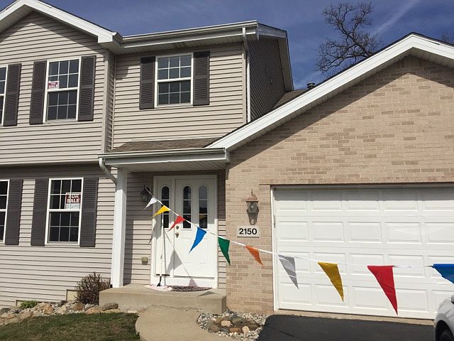 1st image of 2150 Oakwood Ln