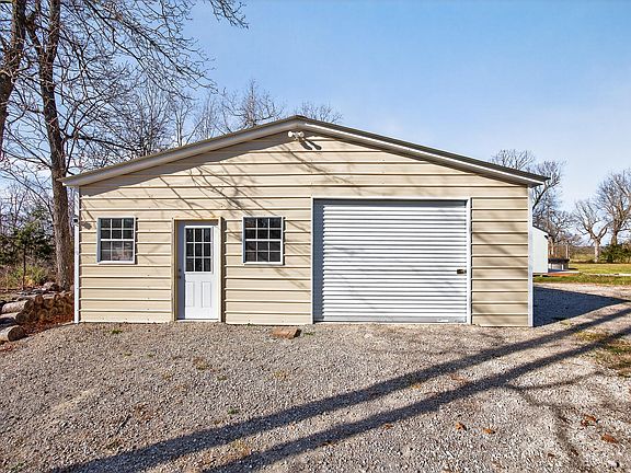 2nd image of 486 Tower Road