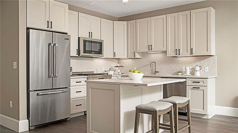2nd image of 350 Oliver Ave #1008