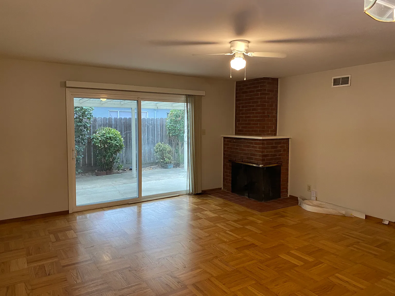 3 bed, 1164 sqft, $2,950 — Photo 4