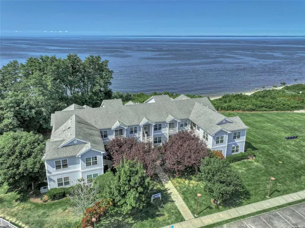 61475 Route 48 #B204, Greenport, NY 11944
