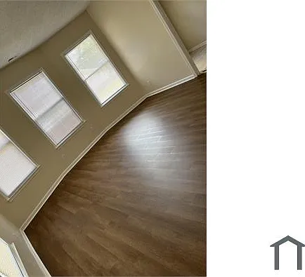 3 bed, $1,300 — Photo 3