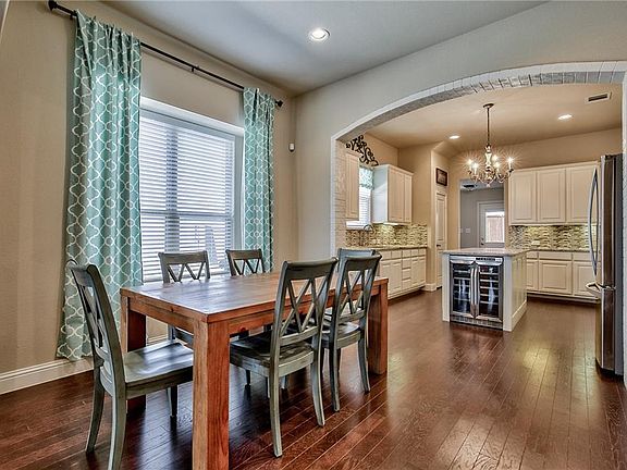 5th image of 11932 Hathaway Dr