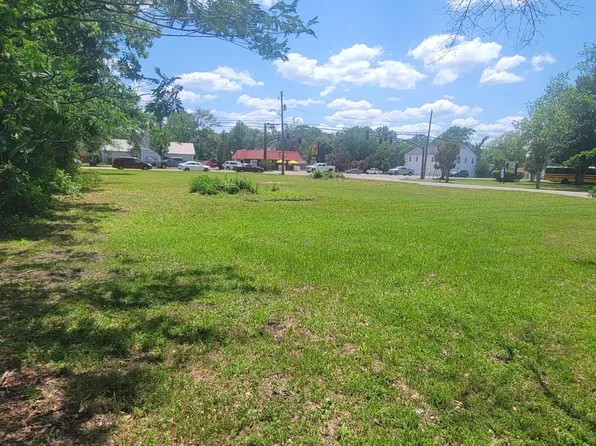 203 New Richton Rd, Petal, MS 39465