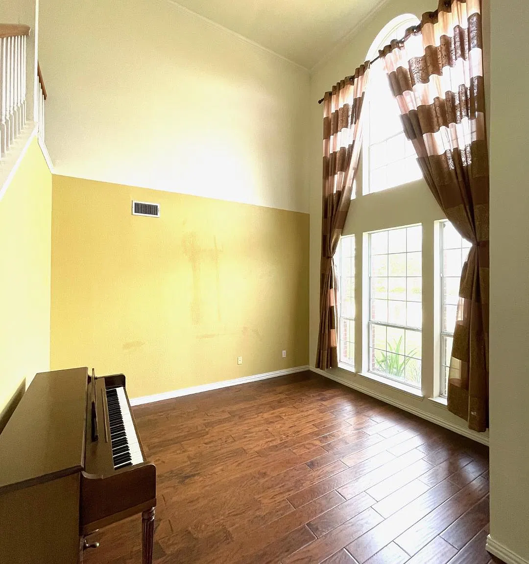 4 bed, 3016 sqft, $2,880 — Photo 4