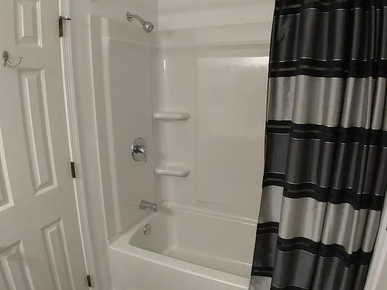Upstairs full bath (new shower)