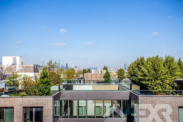 Rented by EXR | media 17