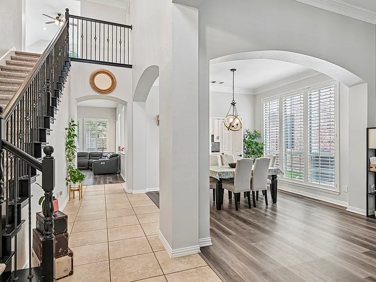 837 Moss Cliff Cir — Photo 10