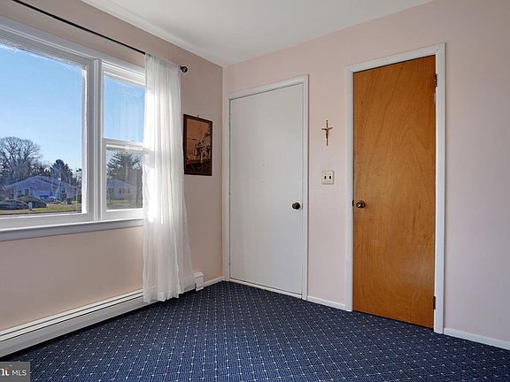 4th image of 31 Petunia Way