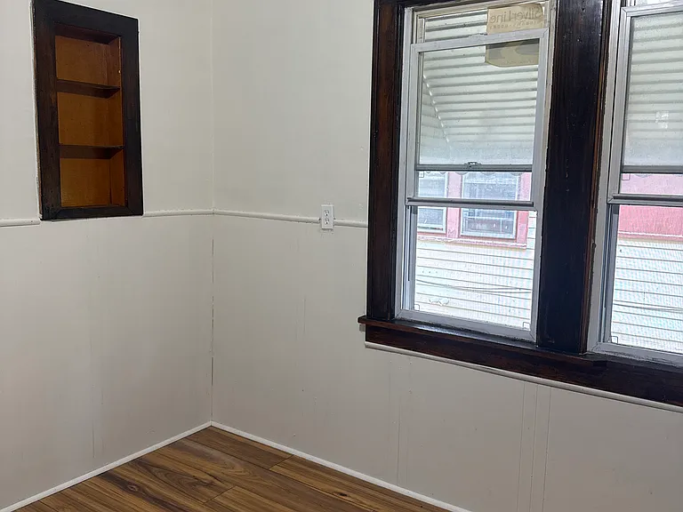16007 Huntmere Ave #1 — Photo 3