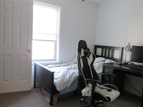 3rd image of 423 N 40th St APT E