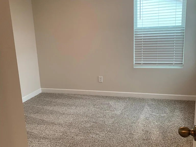 5270 Brailey Cir — Photo 36