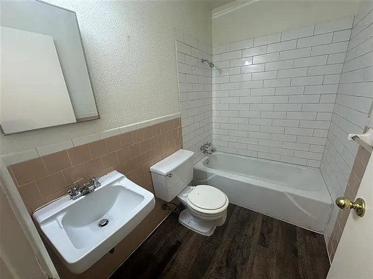 222 S Church St — Photo 10