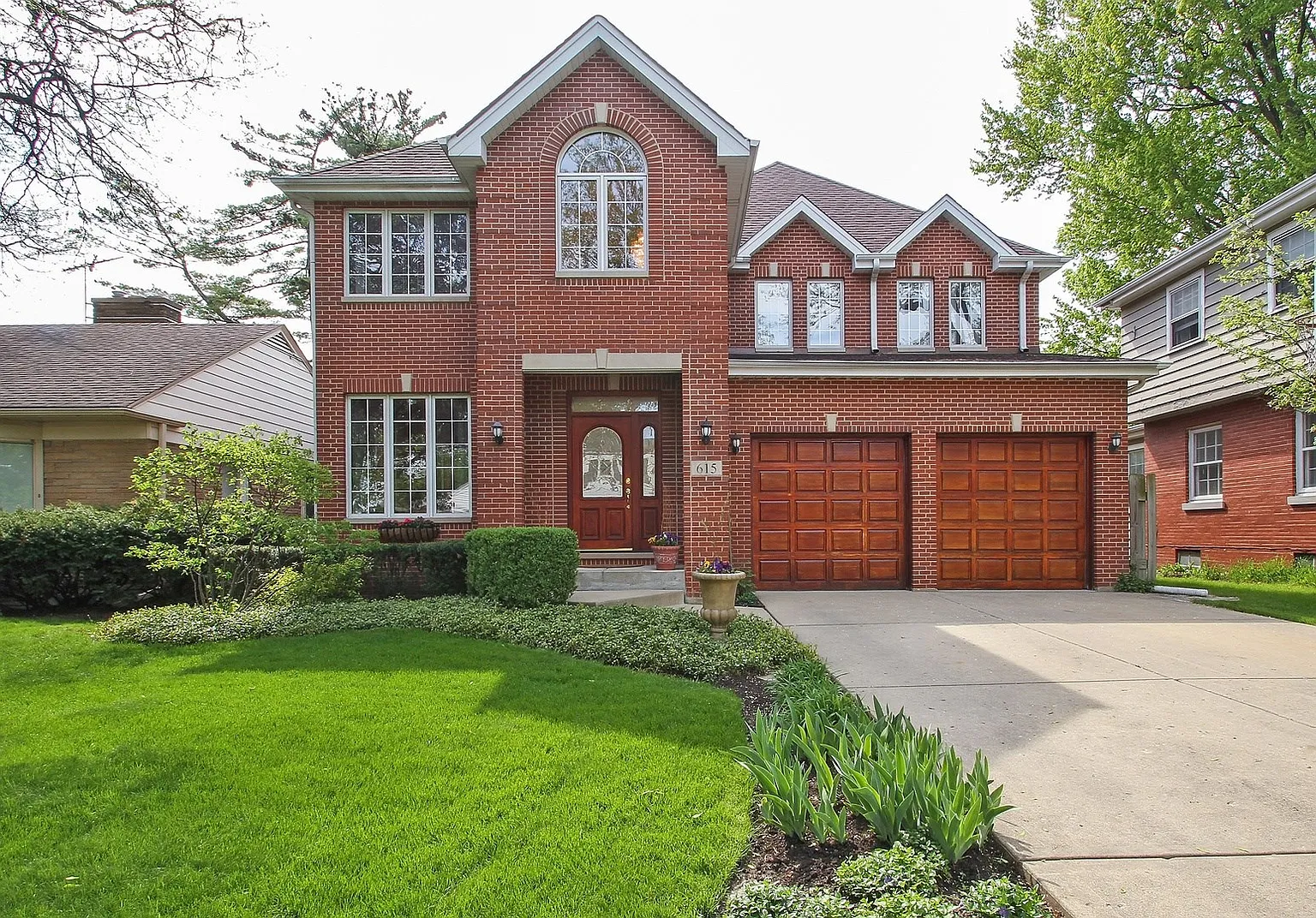 615 East Ave photo 1