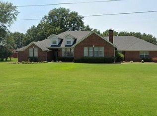 409 Meadows Rd, Texarkana, AR 71854
