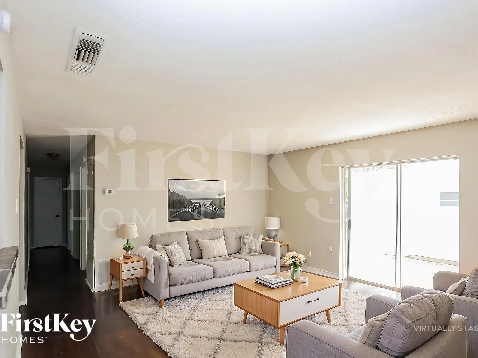 3 bed, 2.0 bath, 1128 sqft, $1,720 — Photo 3