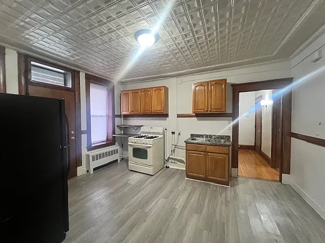 23 Essex St #2L — Photo 15