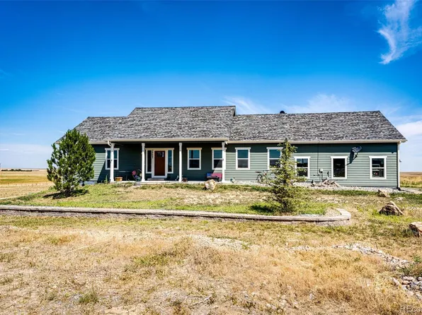 58605 E 44th Drive, Strasburg, CO 80136