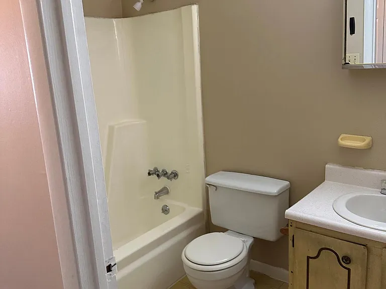 460 Lenney Dr #1 — Photo 12