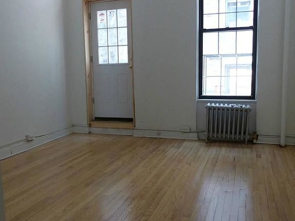 3rd image of 969 1st Ave APT 2