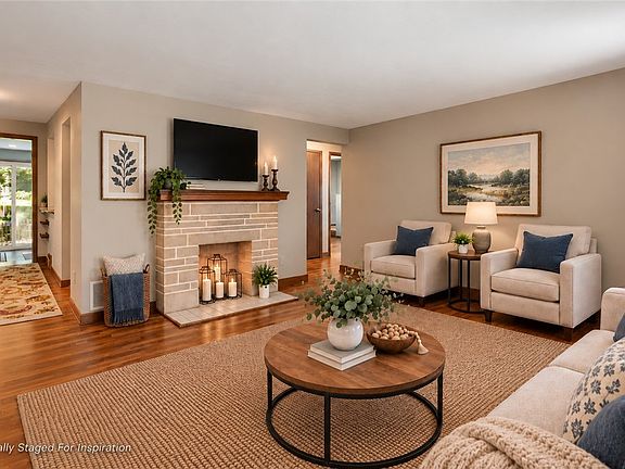 4th image of 443 Conniston Ave