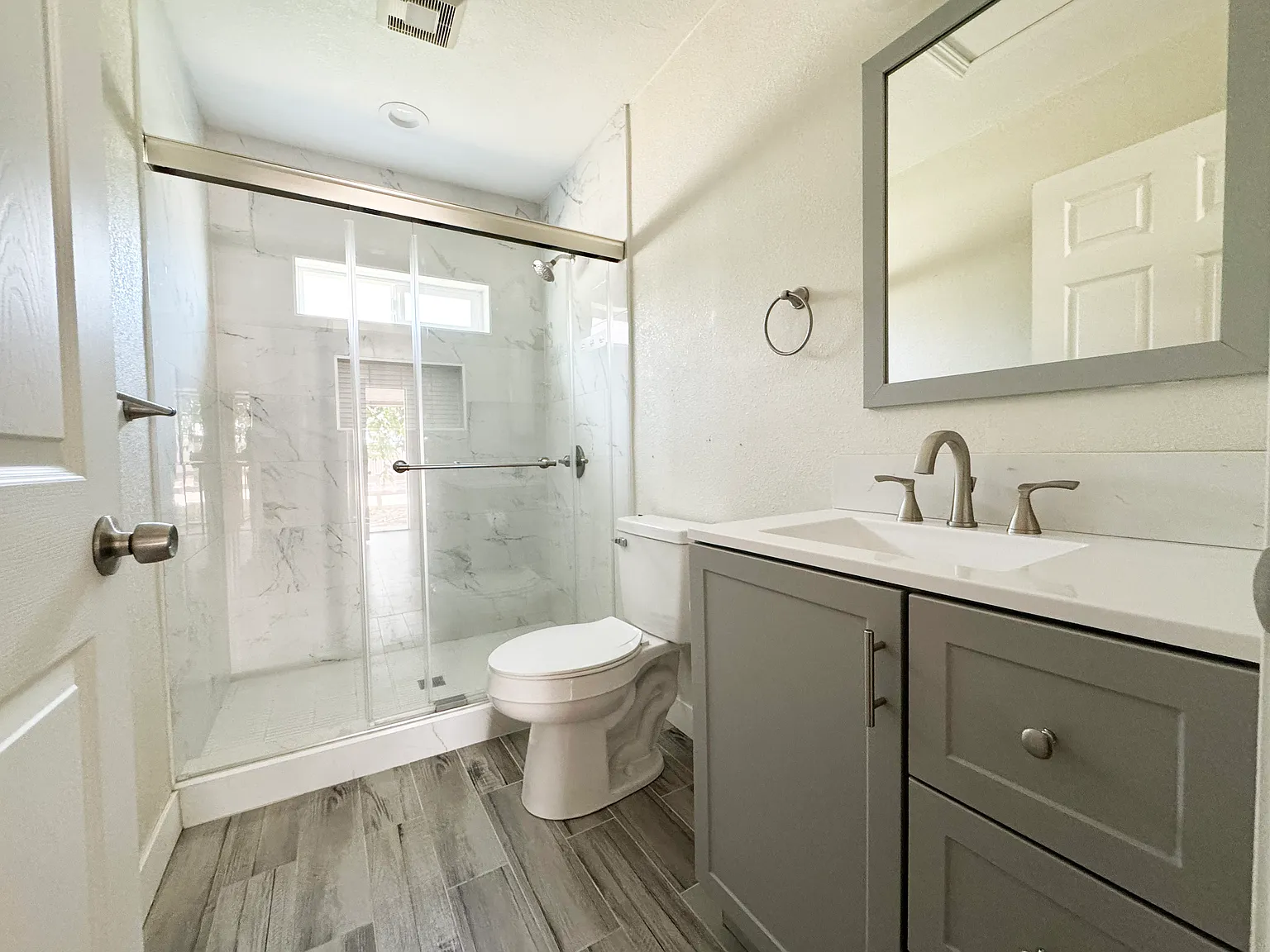 3 bed, $2,250 — Photo 4