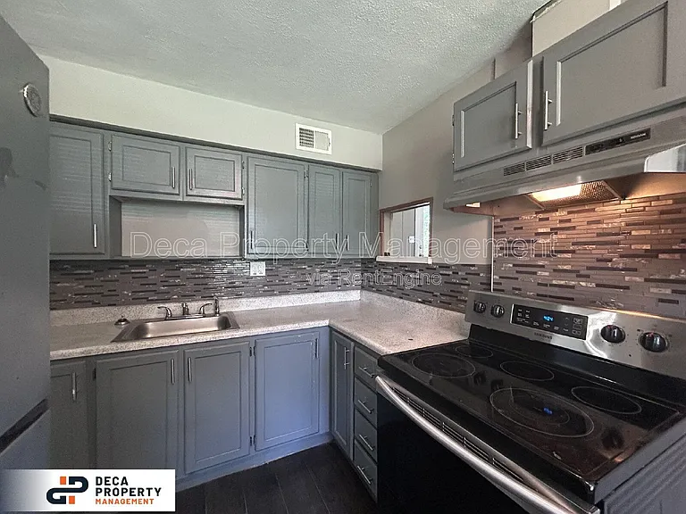 9224 Kathlyn Dr — Photo 7