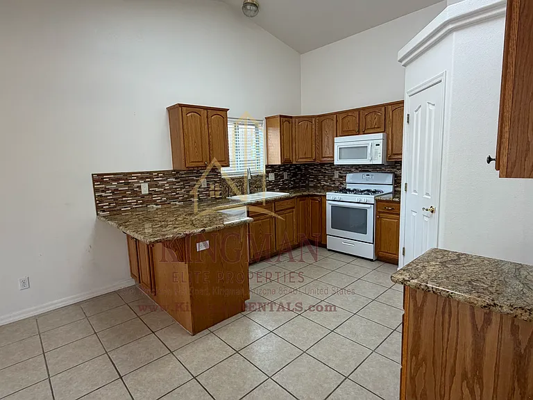 5001 College Trails Dr — Photo 7