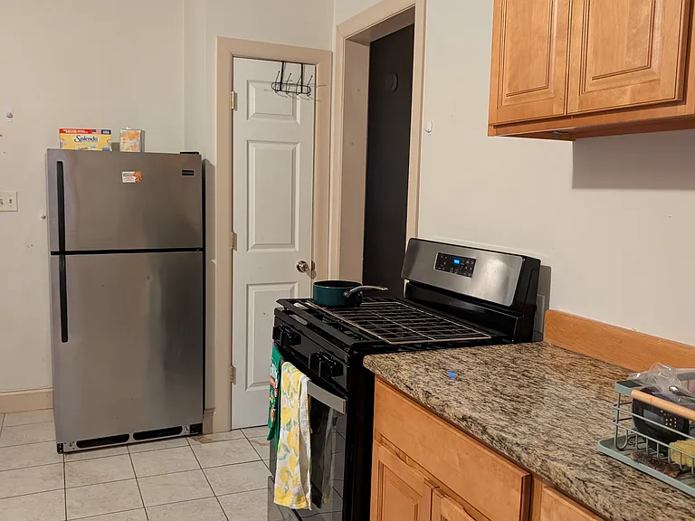 1410 Madison St — Photo 3