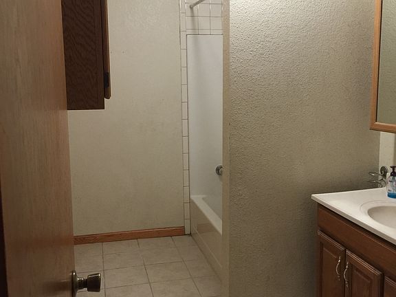 4th image of 2311 Center Dr