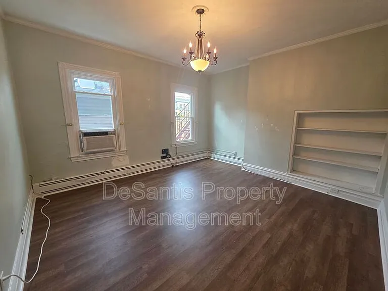 425 Walnut St #2 — Photo 21