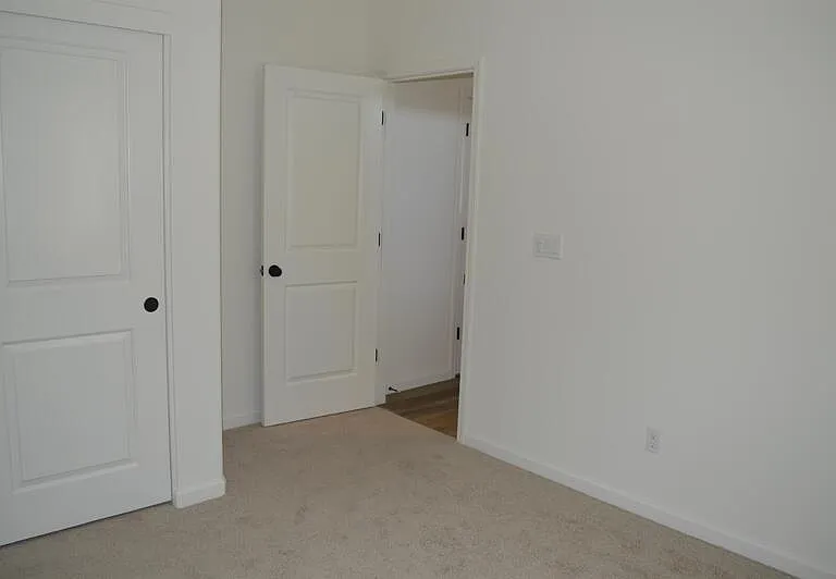 573 Bedfordshire Dr #2 — Photo 15