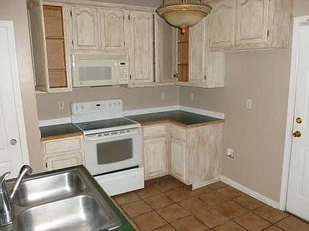 3rd image of 12065 Five Oaks Cir