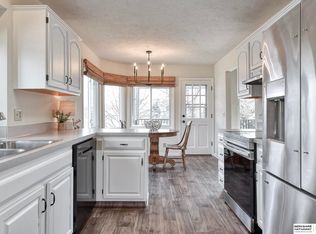 15267 Locust St, Omaha, NE 68116