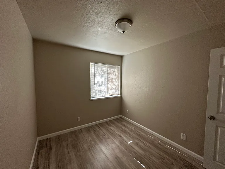 10273 Mills Station Rd #2 — Photo 20