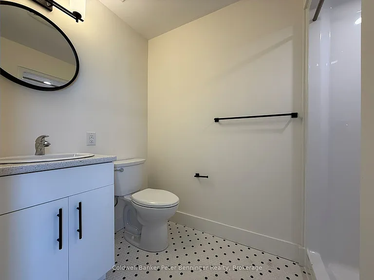604 Queen St S #306 — Photo 4