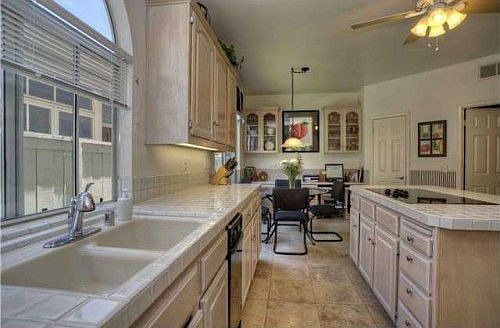 2nd image of 4940 Caminito Exquisito