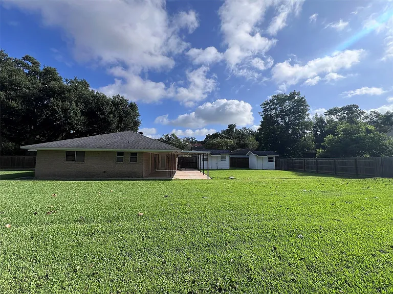 626 N Resident St — Photo 4