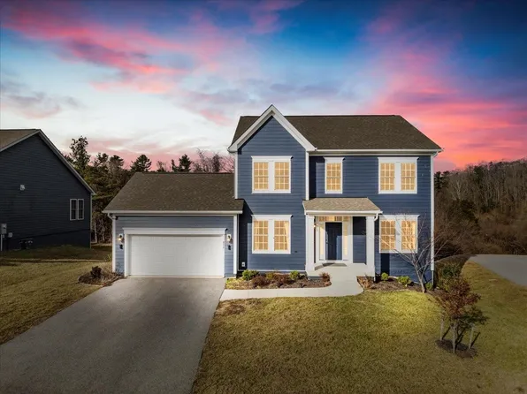 820 Jefferson Cir, Christiansburg, VA 24073