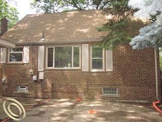 4th image of 8658 Riverdale St