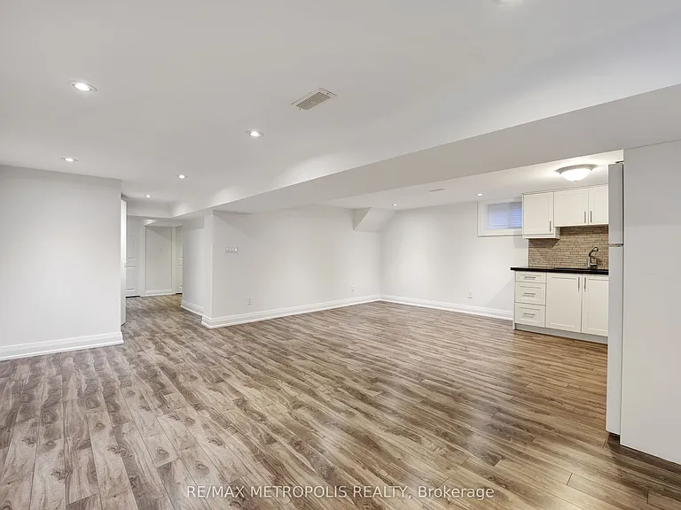 268 Penn Ave #BASEMENT — Photo 6