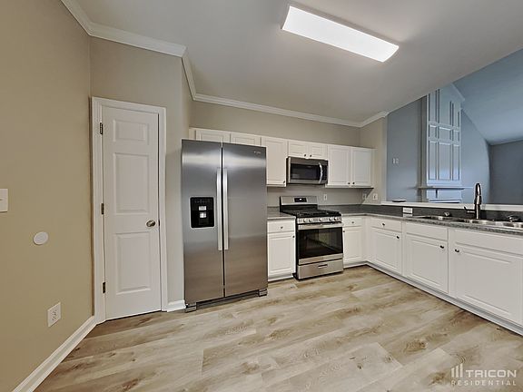5th image of 325 Wittenridge Ct