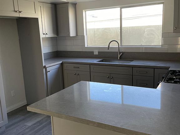 2nd image of 334 W Doran St #5