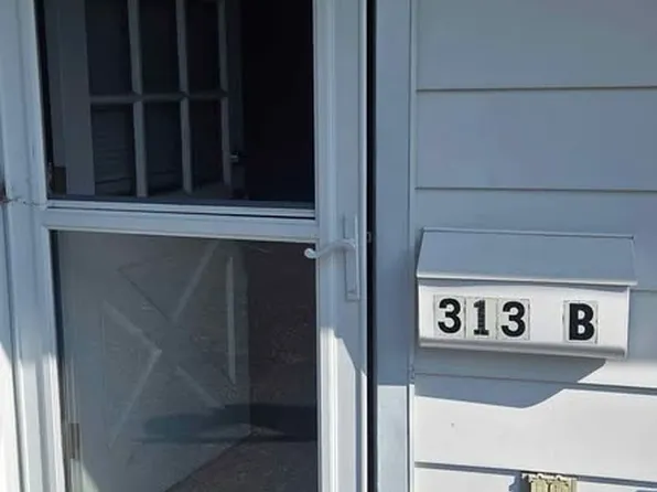 313 Delsea Dr N APT B, Glassboro, NJ 08028