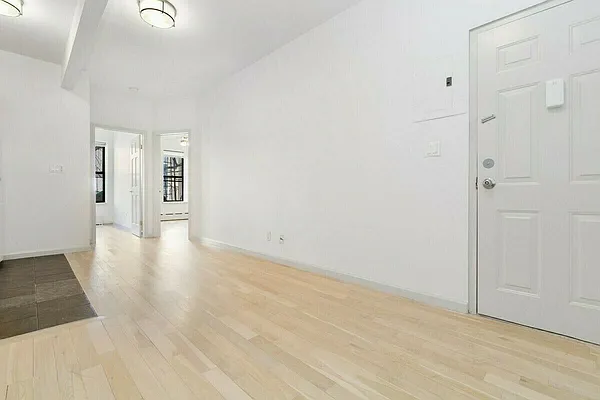 Rented by REAL New York | media 23