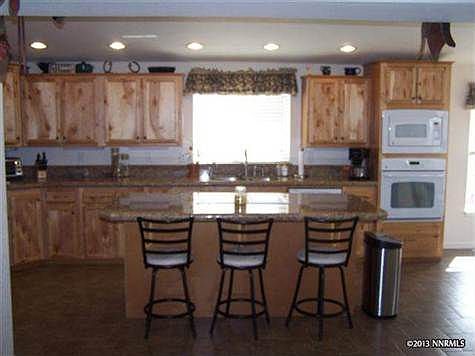 2nd image of 2590 Lorraine Ln