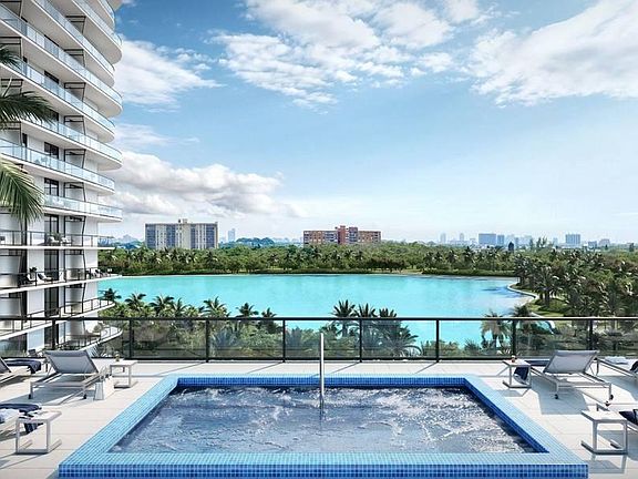 3rd image of 15000 Biscayne Blvd #302