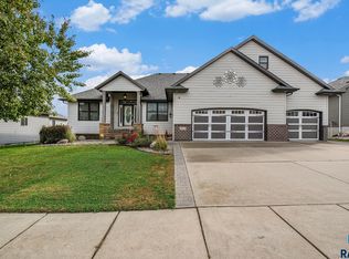 1012 N Caleb Ave, Sioux Falls, SD 57103