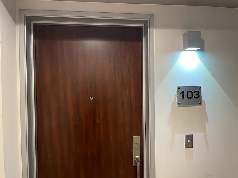 1666 Greenfield Ave #103 — Photo 34